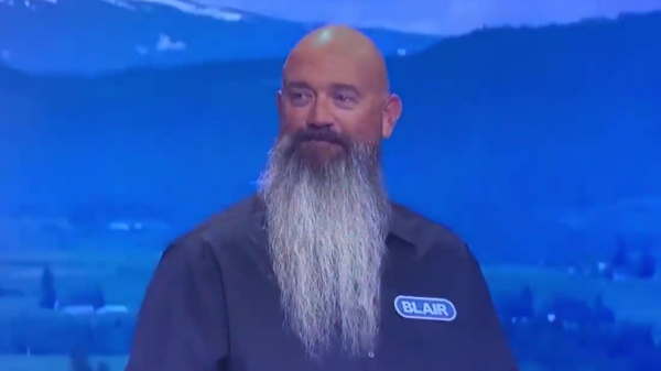 Vrolijke baardmans is nét iets te eerlijk bij Wheel of Fortune