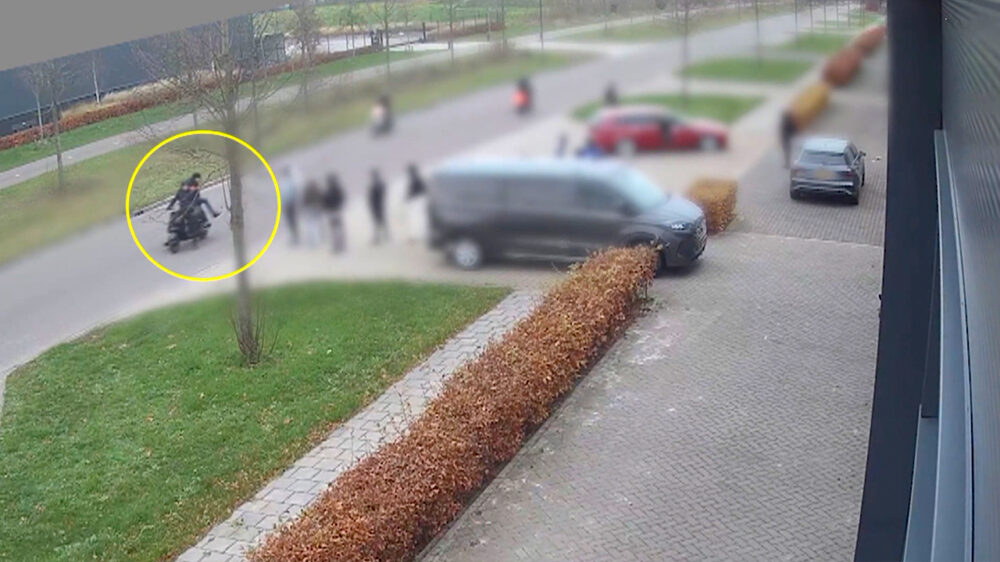 Hamertuig mishandelt 20-jarige jongen in Gemert, politie zoekt scootergroep